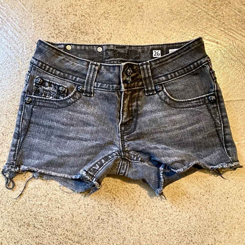 Miss Me Women's Black Jean Shorts. Size 26.